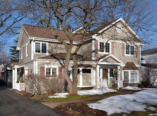 356 S Beverly Ln, Arlington Heights, IL 60005