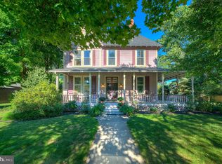 105 Main St, Riverton, NJ 08077