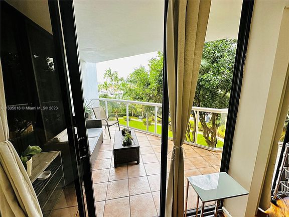 2nd image of 3610 Yacht Club Dr APT 310