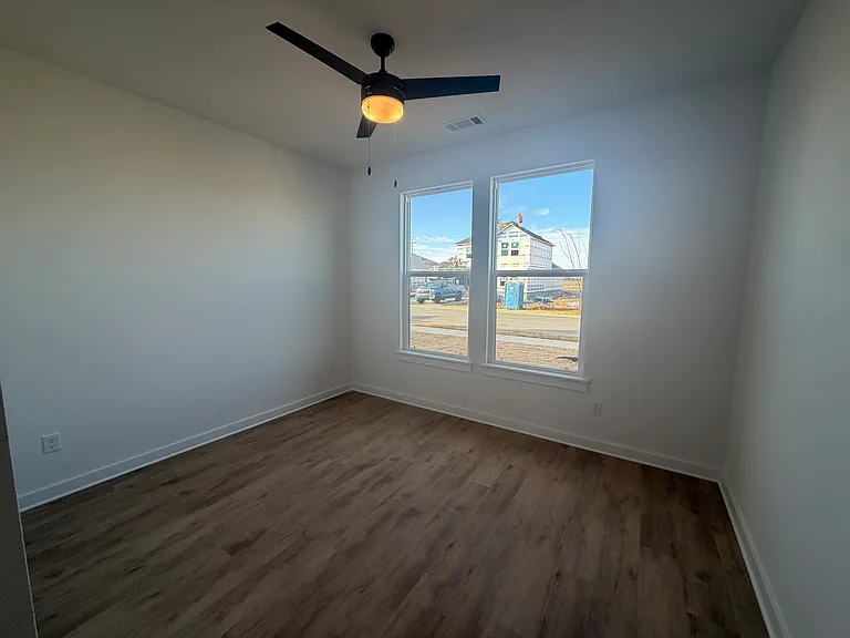 2341 Max Ave — Photo 9