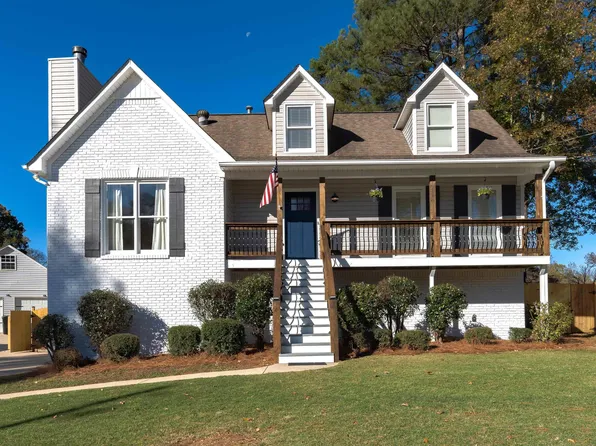 5053 Summer Crest Dr, Pinson, AL 35126