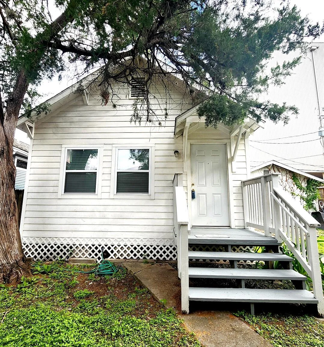 1 bed, 1.0 bath, 720 sqft, $1,200 — Photo 1