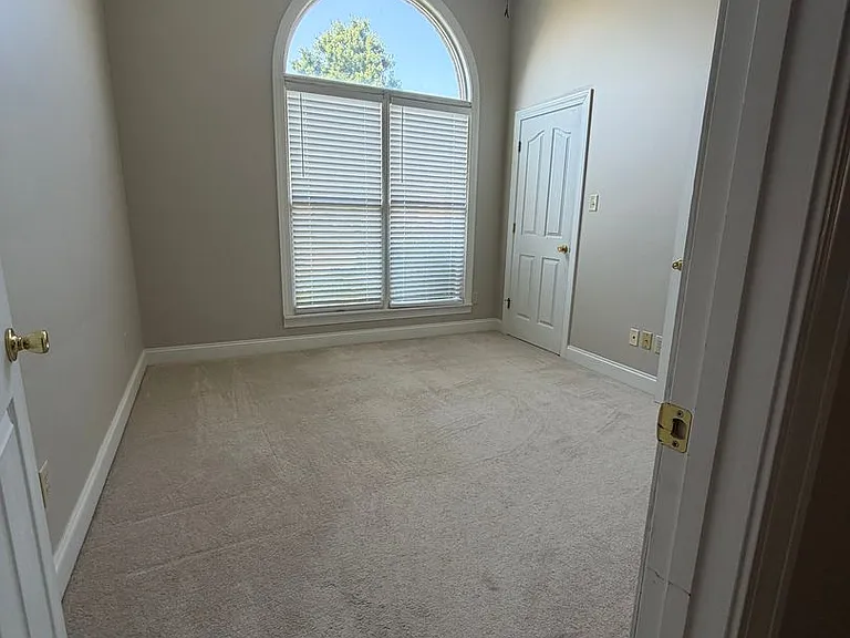 25 Plainsbrook Pl — Photo 8