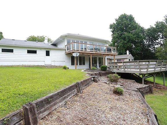 2nd image of 167 Brentwood Dr NE