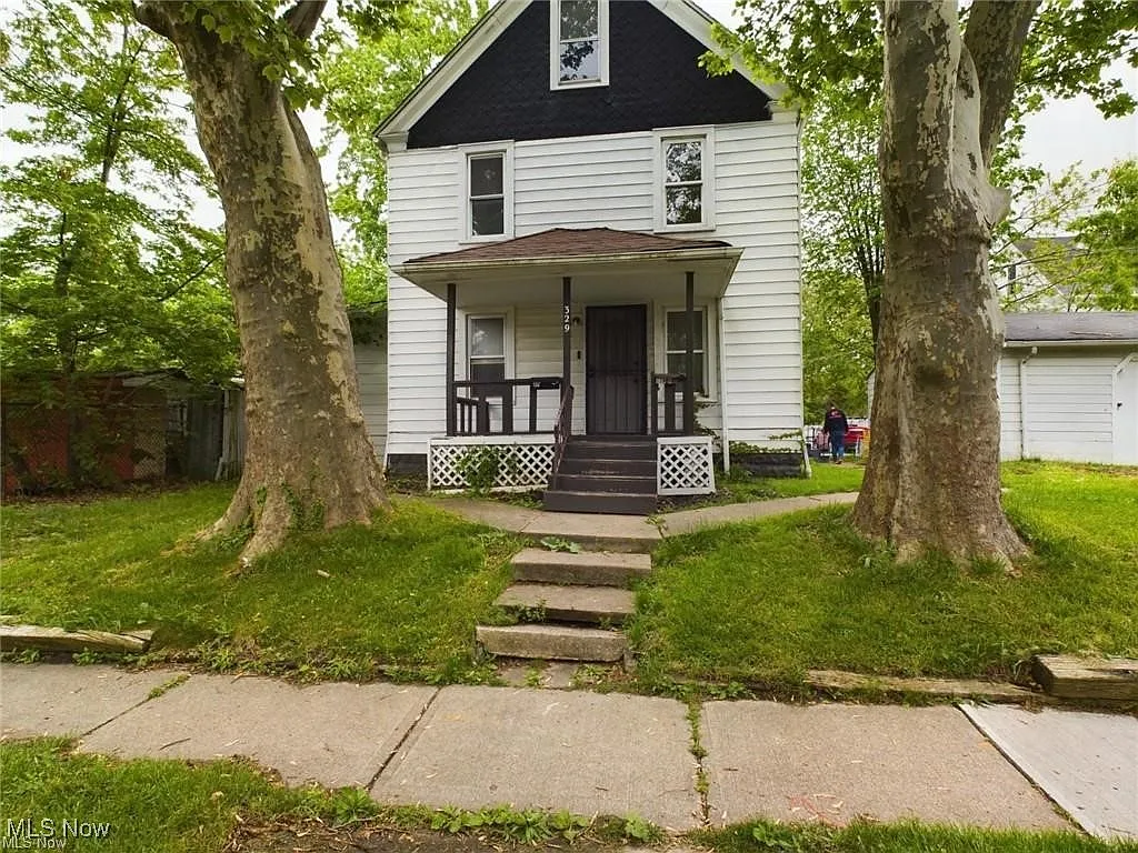 329 E 161st St photo 1
