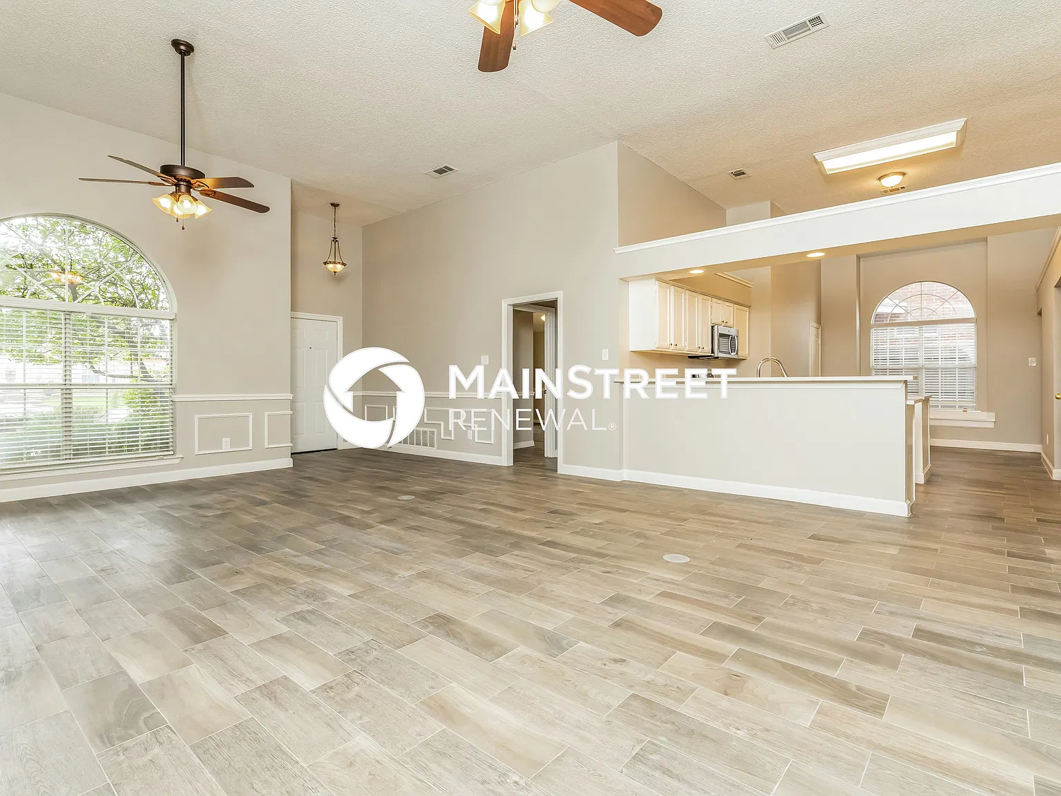 633 Fern Dr — Photo 2