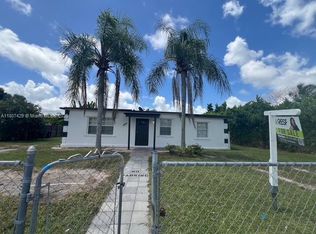 15510 Leisure Dr, Homestead, FL 33033
