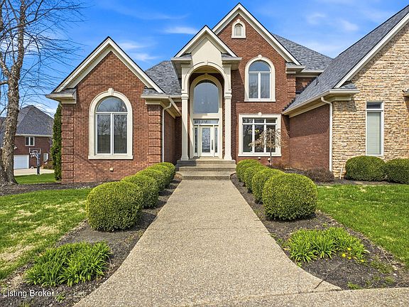3rd image of 13203 Hampton Cir
