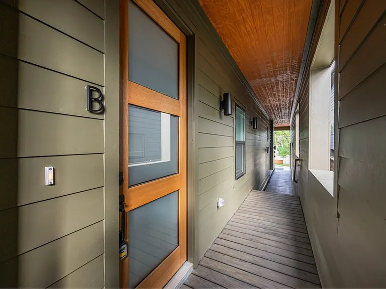 3327 Cornell St #B — Photo 24