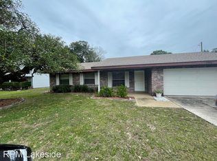 198 Okaloosa Dr, Winter Haven, FL 33884
