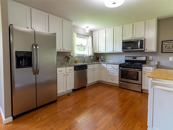 2nd image of 3082 Donnycave Ln