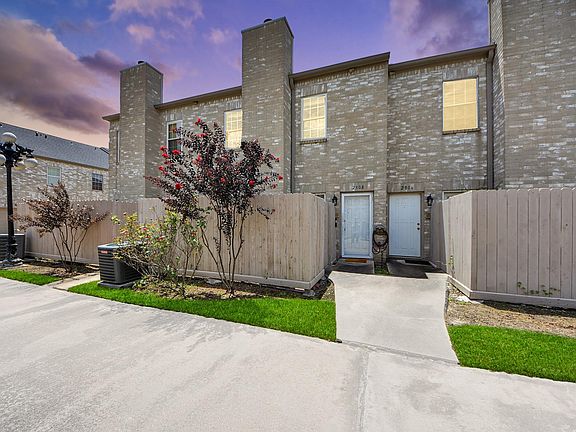 2nd image of 2908 Holly Hall St #2908