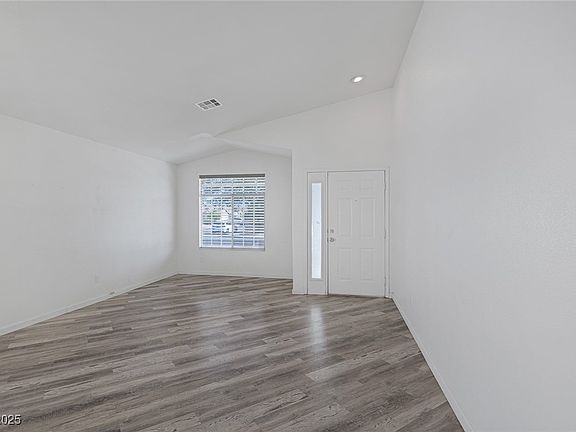 5th image of 2410 Morocco Ave