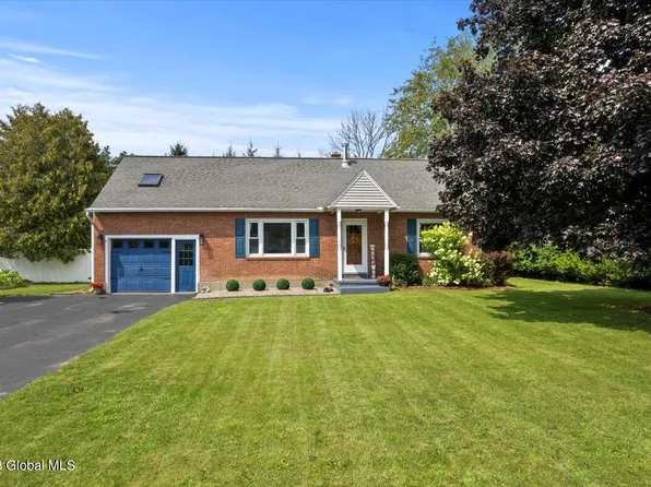 13 Cortland Drive, Ballston Lake, NY 12019