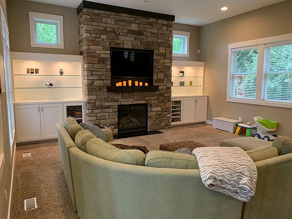 2nd image of 3840 Woodstream Dr SW