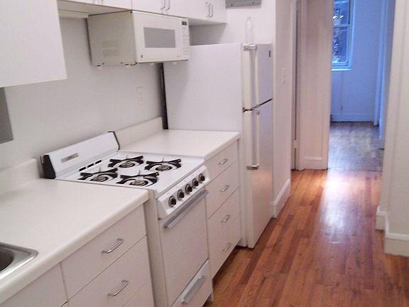 5th image of 316 Mott St
