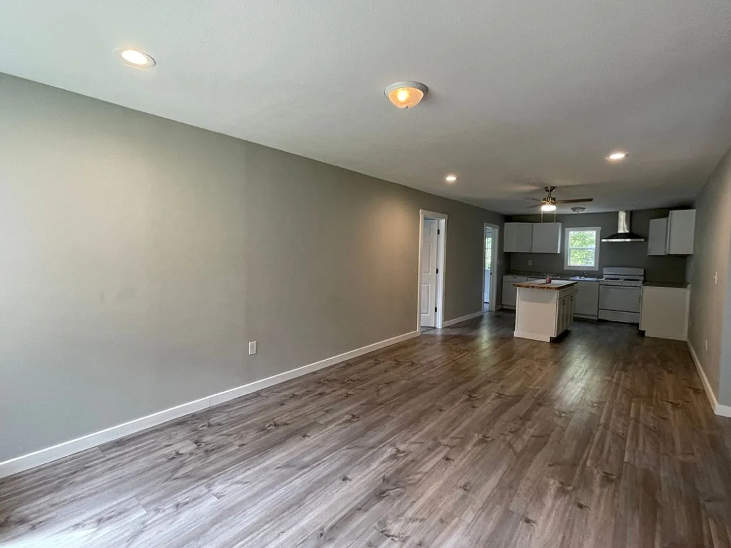 Beautiful 3 bedroom home available! — Photo 3