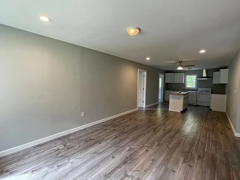 2749 W Washita St — Photo 3