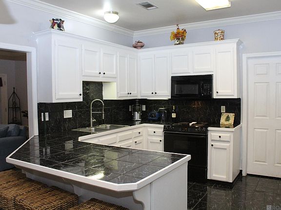 2nd image of 100 Tiffany St