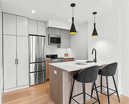 4th image of 63 Pitt St APT 5B