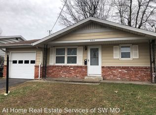 924 W Woodridge St, Springfield, MO 65803