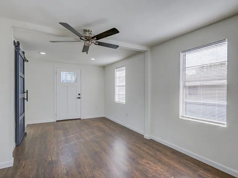 804 Carnegie St — Photo 21