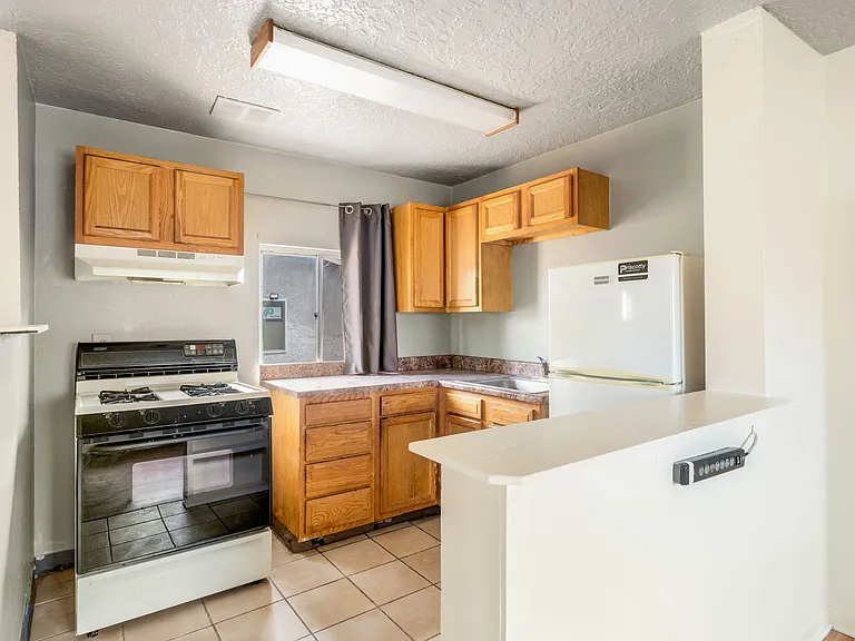 405 Utah St SE #D — Photo 4