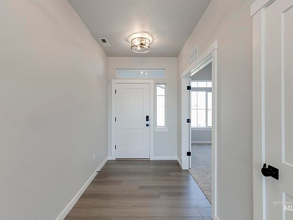 3rd image of 7189 W Blackberry Dr