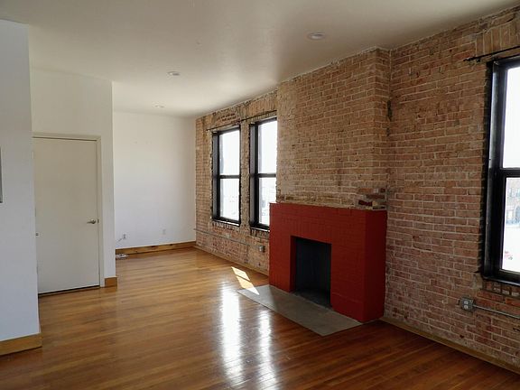 3rd image of 801 N Piedras St