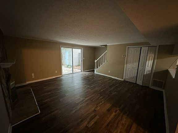 2nd image of 5514 D Richland St #D