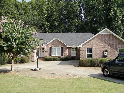 1st image of 1030 Stonebridge Cir