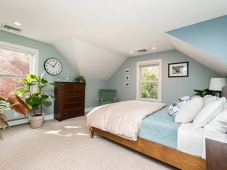 18 Highland Ave — Photo 16