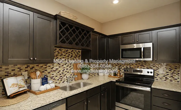 2126 SW Timbertrace Ln — Photo 4