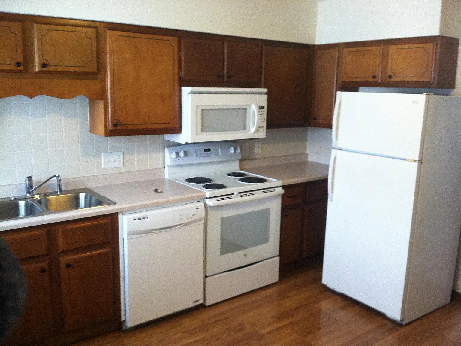 2 bed, 1000 sqft, $950 — Photo 4