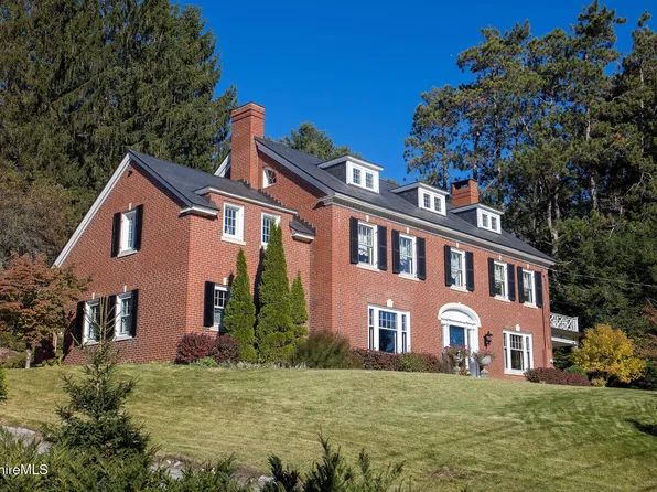5 Crofut St, Pittsfield, MA 01201
