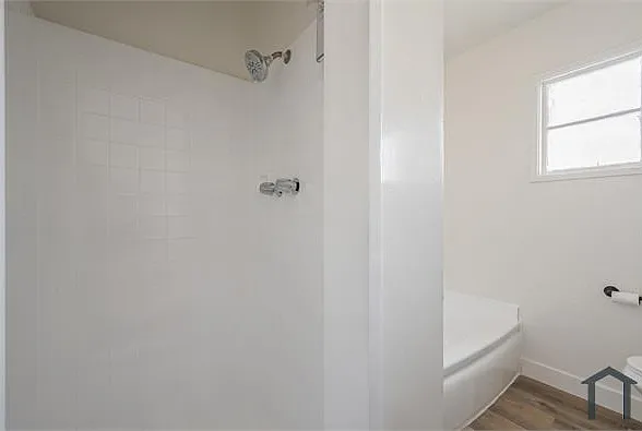 4320 Santa Rosalia Dr #B — Photo 10