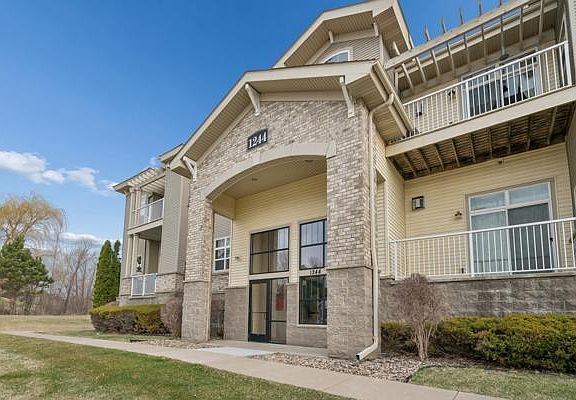 2nd image of 1244 County Road D E Unit 206