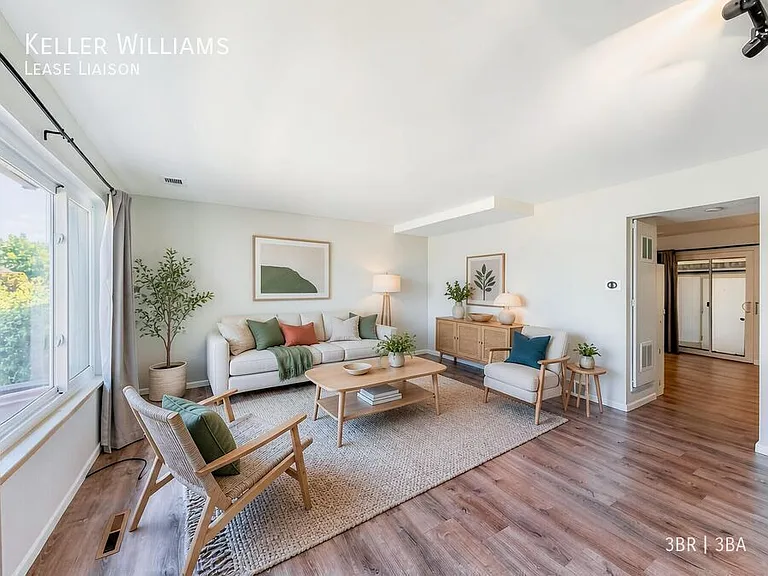 9239 E Nassau Ave — Photo 4