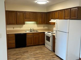 324 W 12th St #4, Kearney, NE 68845