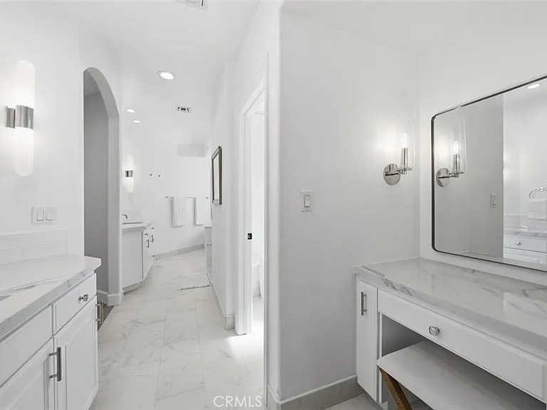 133 33rd St — Photo 25
