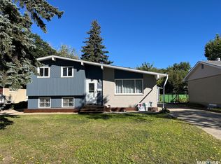 1928 E Dewdney Ave, Regina, SK S4N4C8
