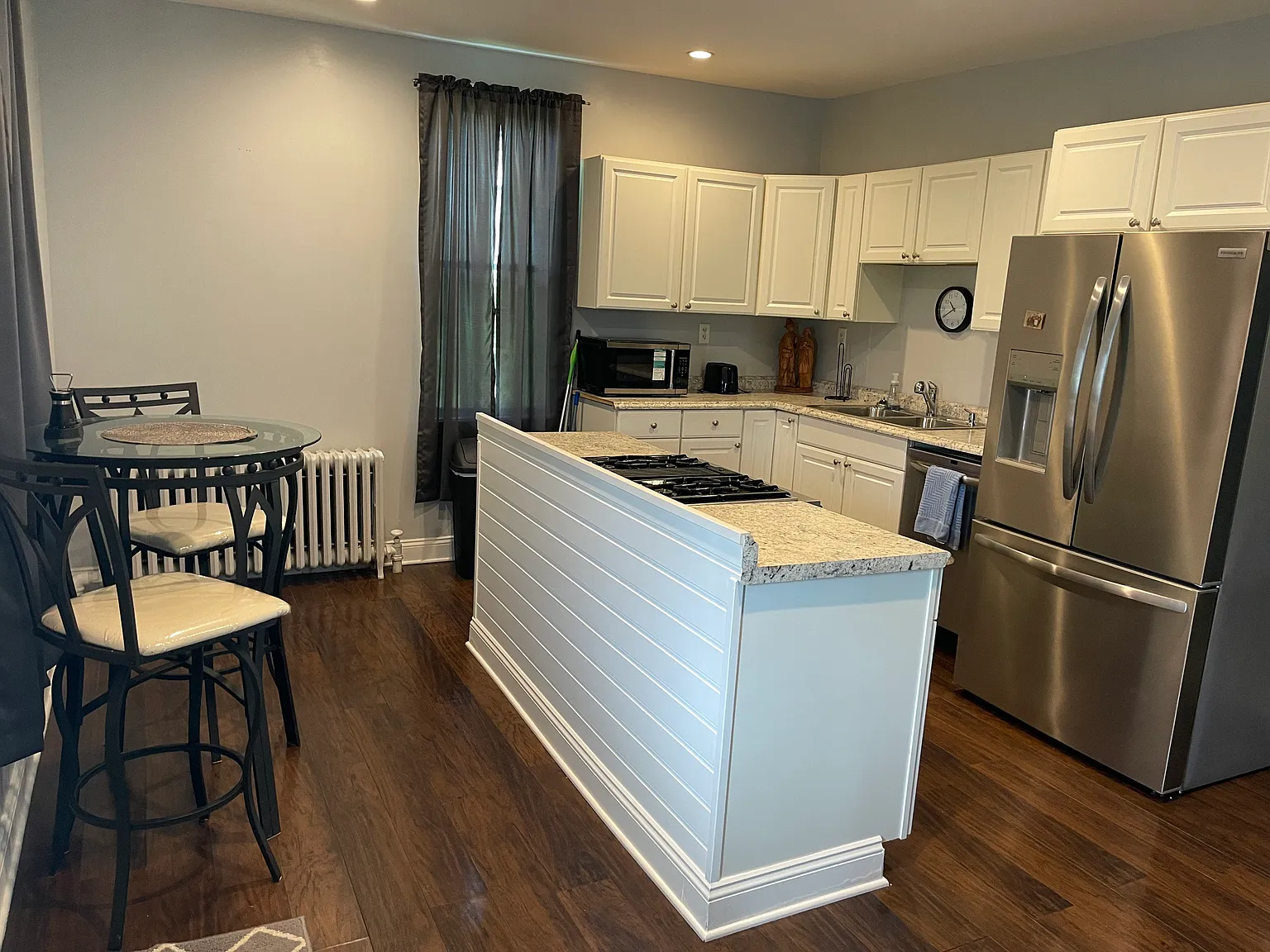 541 Summit Ave — Photo 2