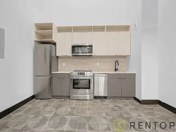 475 Grand St #3C, Brooklyn, NY 11211