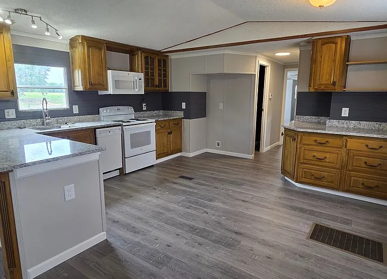 16680 S 337th East Ave — Photo 3