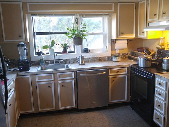 Lots of countertop space
