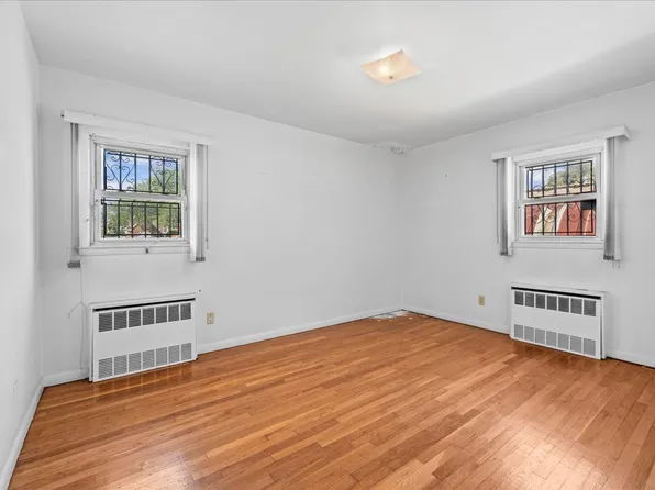 1344 East 64th Street image 7 of 27