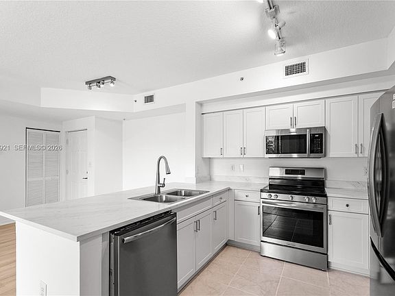 5th image of 6851 SW 44th St APT 209