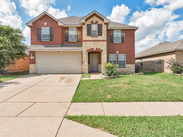 2433 Clairborne Dr, Fort Worth, TX 76177