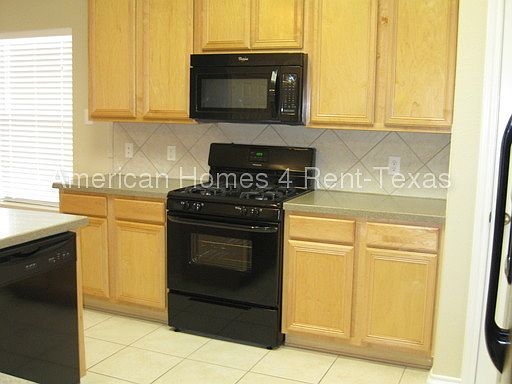 4th image of 3402 Aldridge Dr