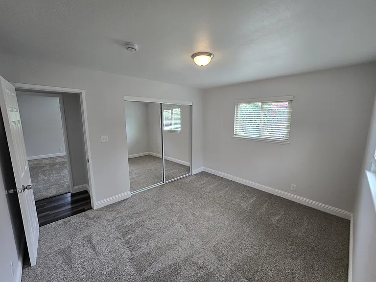 7990 Glenbar Way — Photo 9